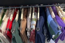 Магазин одежды и аксессуаров Mango, с рейтингом 4 - находится по адресу Алматы, Сейфуллина проспект, 617 