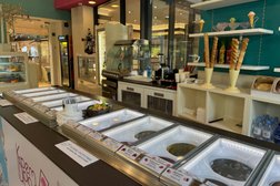 Кафе-мороженное Крем Брюле gelato, с рейтингом 3.6 - находится по адресу Алматы, Валиханова, 170 