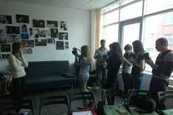 Фотостудия Черное Белое, с рейтингом 4.2 - находится по адресу Омск, улица Маршала Жукова, 25/31 