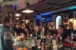 Караоке-бар Jackson’s, с рейтингом 4.6 - находится по адресу Челябинск, проспект Ленина, 64д 