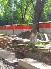 Мастер по строительству заборов, бетонщик Иван Шестаков