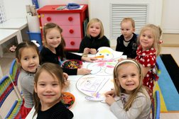 Детский клуб Шмели сумели, с рейтингом 4.6 - находится по адресу Республика Татарстан, Казань, улица Марселя Салимжанова, 21 