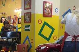 Магазин товаров для праздника Веселая затея, с рейтингом 3.3 - находится по адресу Самара, Аэродромная улица, 47а 