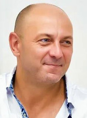 Мастер по установке дверей, мастер по ремонту квартир и коттеджей Владимир Михайлович Косолапов