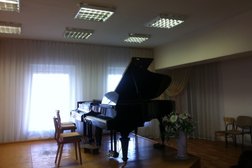 Детская музыкальная школа №1 им. Г. Синисало, с рейтингом 4.5 - находится по адресу Республика Карелия, Петрозаводск, Московская улица, 12 