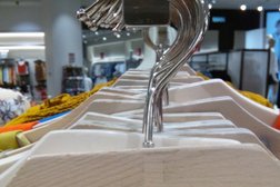 Магазин одежды и аксессуаров Mango, с рейтингом 1 - находится по адресу Алматы, Сейфуллина проспект, 483 