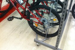 Магазин спортивных товаров и одежды Спортмастер, с рейтингом 2.1 - находится по адресу Московская область, Люберцы, улица Побратимов, 7 