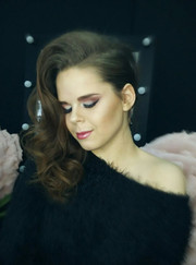 Парикмахер, визажист Екатерина Борисовна Коновалова