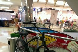 Торгово-развлекательный центр Алатырь, с рейтингом 3.1 - находится по адресу Екатеринбург, улица Малышева, 5 