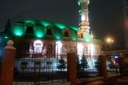 Мечеть Казан Нуры, с рейтингом 4 - находится по адресу Республика Татарстан, Казань, улица Фатыха Амирхана, 3 
