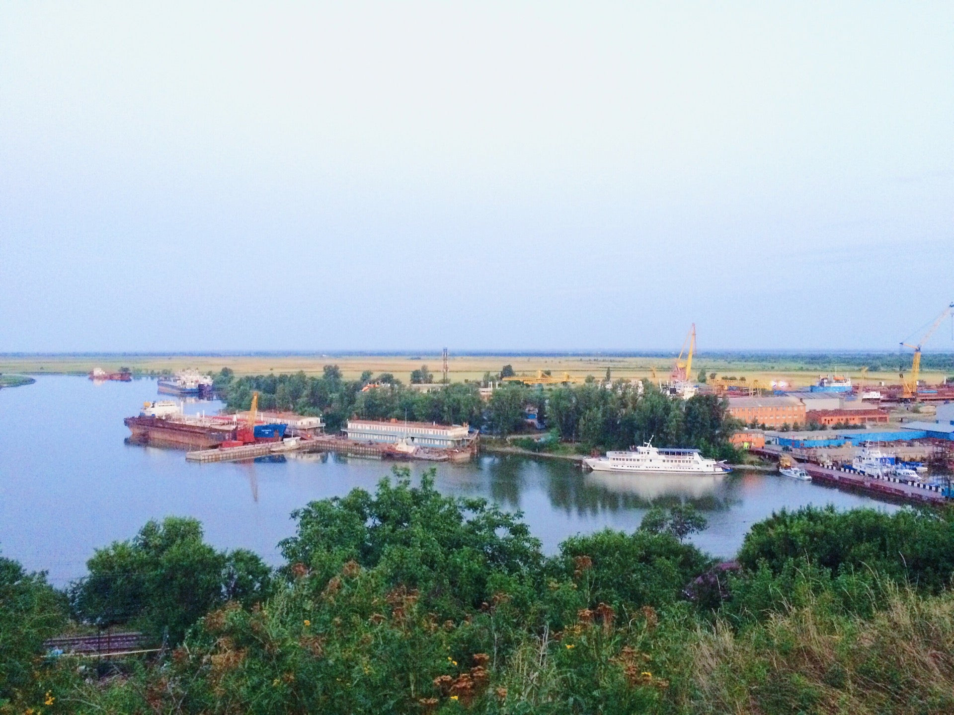 Судоремонтный завод мидель аксай. Мидель аксай. Мидель аксай. Мидель судоремонтный завод. Мидель аксай.