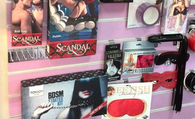 Секс қызы өзін берді