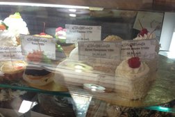 Кондитерская Снежинка, с рейтингом 4 - находится по адресу Ростовская область, Новочеркасск, Просвещения, 112 