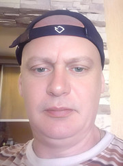 Мастер по обшивке стен, маляр-штукатур Виталий Викторович Пензин