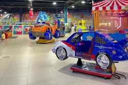 Парк аттракционов Happylon, с рейтингом 3.1 - находится по адресу Астана, Достык, 9 