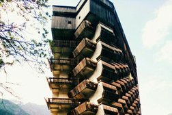 Сувенирный рынок, с рейтингом 1 - находится по адресу Карачаево-Черкесская Республика, кп. Домбай, Карачаевская улица, 99а 