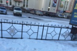 Торговый центр Маяк, с рейтингом 4.6 - находится по адресу Омск, Комарова проспект, 2/2 