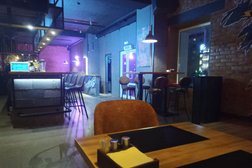 Рестобар хз паб, с рейтингом 4.6 - находится по адресу Челябинская область, Златоуст, им. Ю.А. Гагарина 1-я линия проспект, 10в 