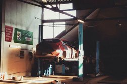 Автотехцентр Корея, с рейтингом 3.3 - находится по адресу Санкт-Петербург, Зотовский проспект, 5 