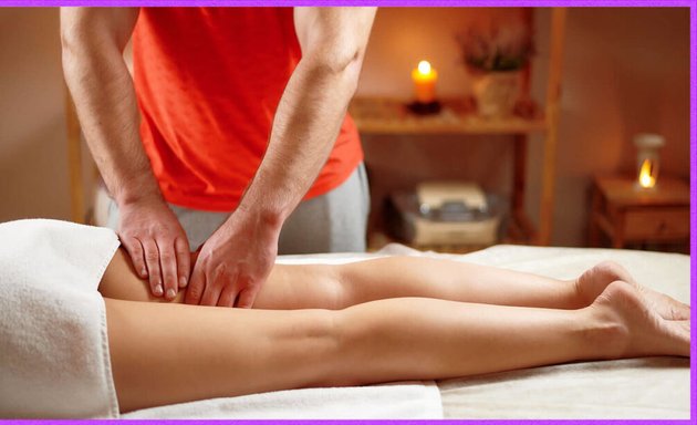 Шұлық пен колготки киген әйелдердің қатысуымен онлайн порно видео