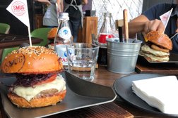 Ресторан быстрого питания Smug Burger-bar, с рейтингом 5 - находится по адресу Алматы, Самал 2-й микрорайон, 111 