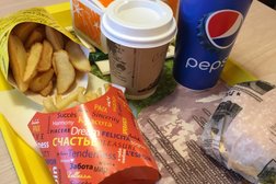 Kolmas Burgers, с рейтингом 2.8 - находится по адресу Республика Карелия, пос. Рускеала, Мраморная улица, 2/1 