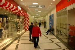 Торговый центр Версаль, с рейтингом 4 - находится по адресу Новосибирск, площадь Карла Маркса, 3 