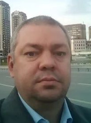 Курьер Ян Сергеевич Утусиков