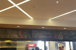 hot Spot Doner Shop, с рейтингом 3.3 - находится по адресу Нур-Султан, Республики проспект, 19 