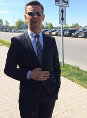 Водитель, мастер по настройке и ремонту компьютеров Вячеслав Анатольевич Дмитриев