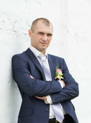 Маляр, мастер по оклейке обоев Сергей Грязнов