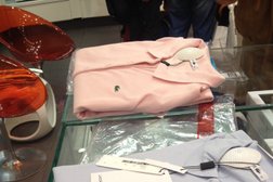Магазин одежды и обуви Lacoste, с рейтингом 3.4 - находится по адресу Воронежская область, пос. Солнечный, Парковая улица, 3 