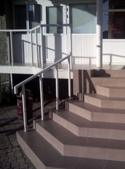 Мастер по обшивке стен, маляр-штукатур Михаил Александрович Ожегов