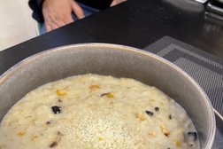 Galleria, с рейтингом 4 - находится по адресу Нур-Султан, Достық, 9 