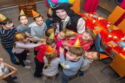 Семейно-развлекательный центр Crazy Park, с рейтингом 3.4 - находится по адресу Волжский, Профсоюзов бульвар, 1Б 