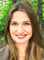 Преподаватель немецкого языка, преподаватель английского языка Полина Вадимовна Семенова
