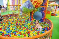 Центр семейного отдыха Весёлый город, с рейтингом 3.5 - находится по адресу Ленинградская область, Выборг, Батарейная улица, 1 