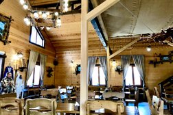 Организация по прокату горнолыжного инвентаря Хижина, с рейтингом 3 - находится по адресу Карачаево-Черкесская Республика, с. Архыз, улица Ленина, 8 