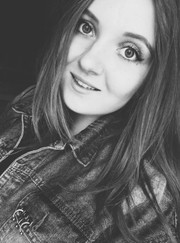 Выгульщик собак, домработница Виктория Андреевна Капитан