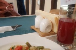 Кафе-кондитерская Кусочек счастья, с рейтингом 4.6 - находится по адресу Екатеринбург, улица Большакова, 97 