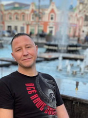 Маляр, маляр-штукатур Алексей Александрович Денисов