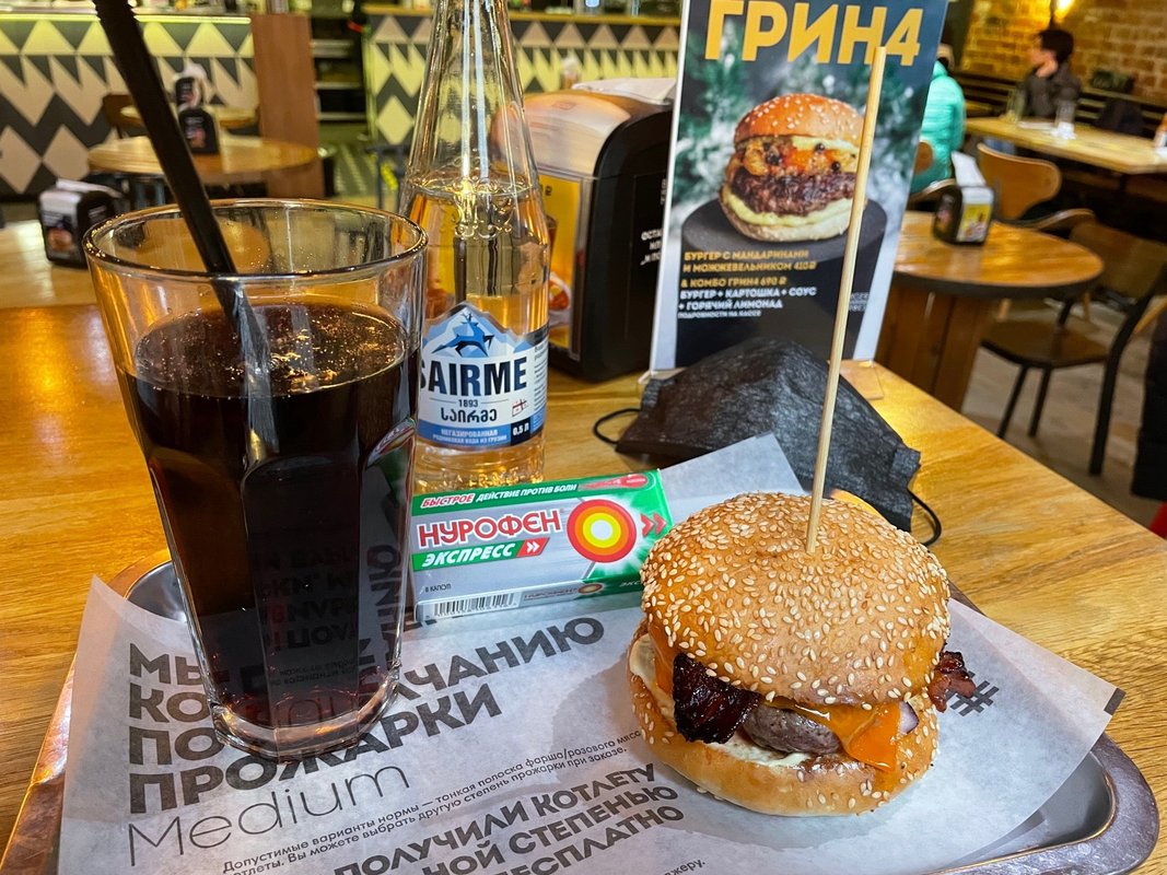 фотография Бургер-бара Burger Heroes в Камергерском переулке