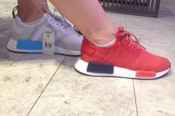 Фирменный магазин Adidas, с рейтингом 3 - находится по адресу Москва, Цветной бульвар, 15с1 