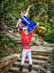 Артист цирка Илья Сухановы Катя и