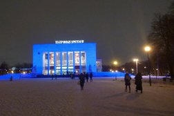 Театр юных зрителей им. А.А. Брянцева, с рейтингом 3.6 - находится по адресу Санкт-Петербург, Пионерская площадь, 1 