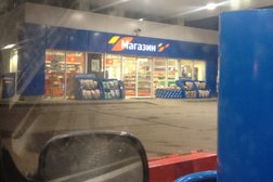 Автозаправка Газпромнефть, с рейтингом 3.6 - находится по адресу Санкт-Петербург, Карпатская улица, 15 