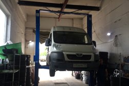 Автосервис на метро Крымская, с рейтингом 2.6 - находится по адресу Москва, улица Карьер, вл1а 