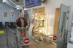 Строительный центр Петрович, с рейтингом 3.9 - находится по адресу Санкт-Петербург, Энгельса проспект, 157 лит А 