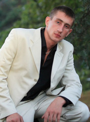 Автослесарь, грузчик Сергей Олегович Леднев
