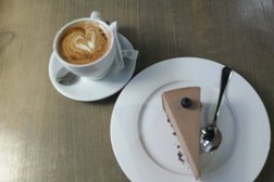 Кофейня-кондитерская Baker Street, с рейтингом 3.9 - находится по адресу Брянск, Бежицкая улица, 1/4 